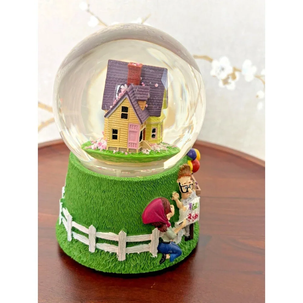 Disney Pixar Up Carl & Ellie Mailbox House Musical Snow Globe Love Story